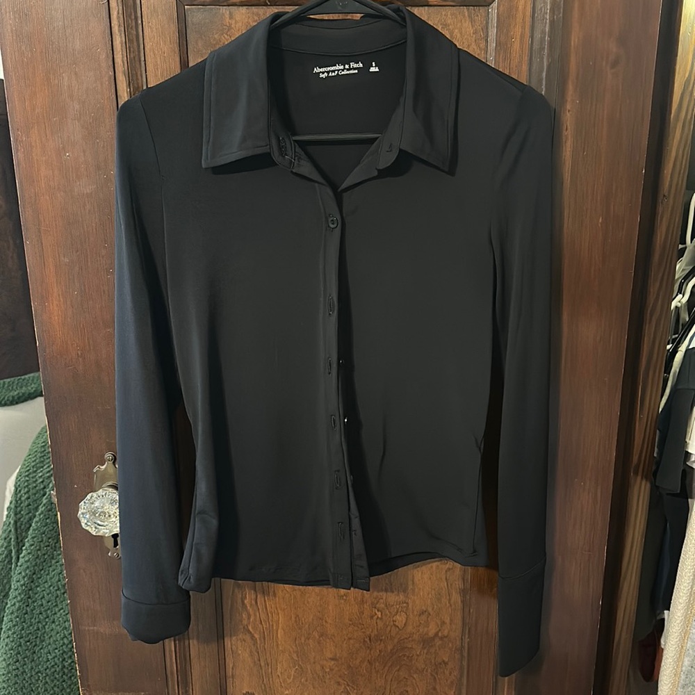 Abercrombie Soft A&F button up top